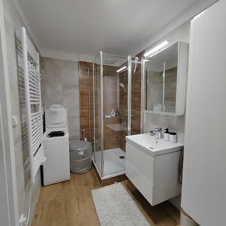 Bestnest Hk Apartment