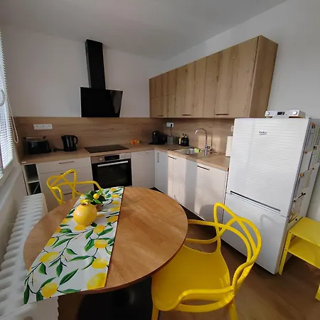 Bestnest Hk Apartment